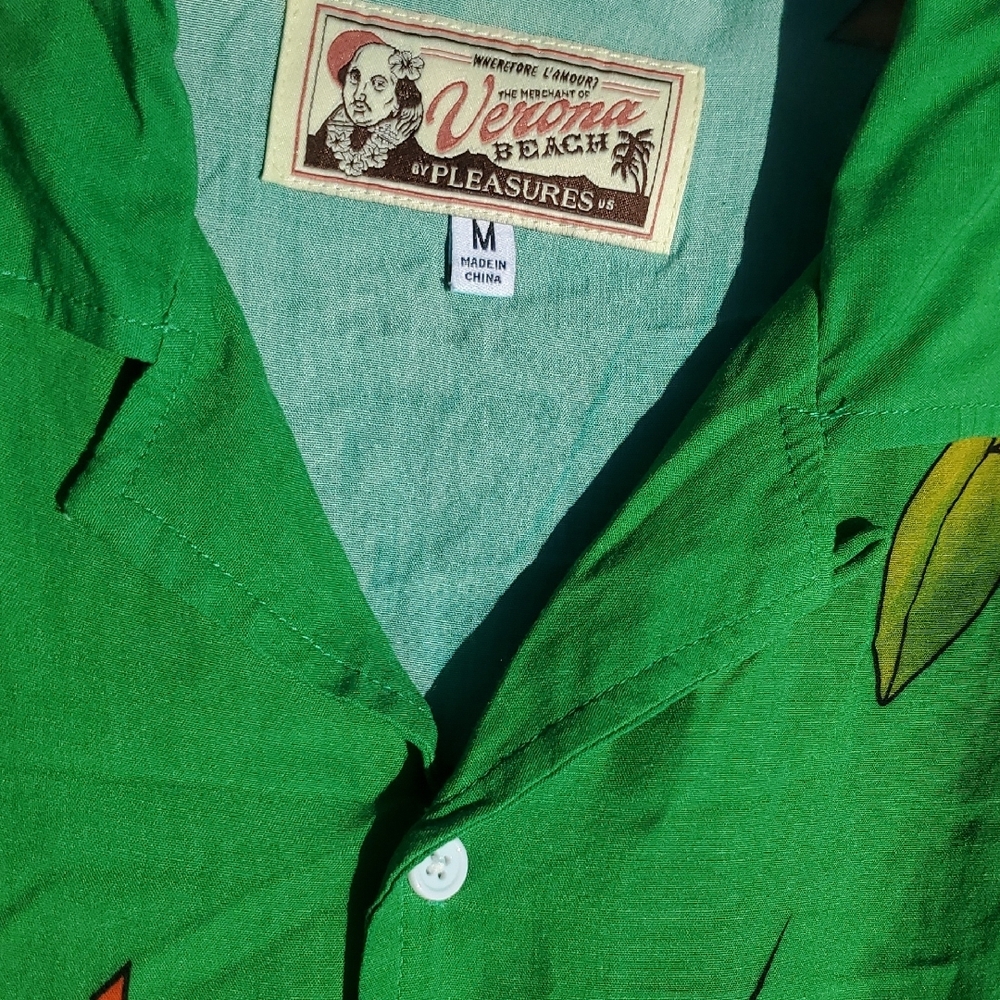 PLEASURES Verona Green Floral and Heart Men's Shirt Medium - Picture 3 of 9
